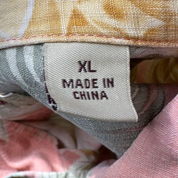 Tommy Bahama Silk Hawaiian Shirts Lot of 2 - Picture 12 of 14